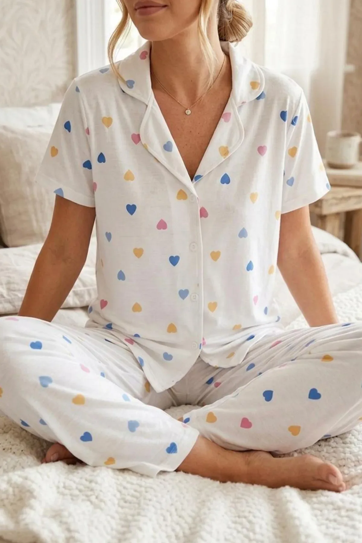 Renkli Kalp Desenli Düğmeli Kısa Kollu Pijama Takımı 4591