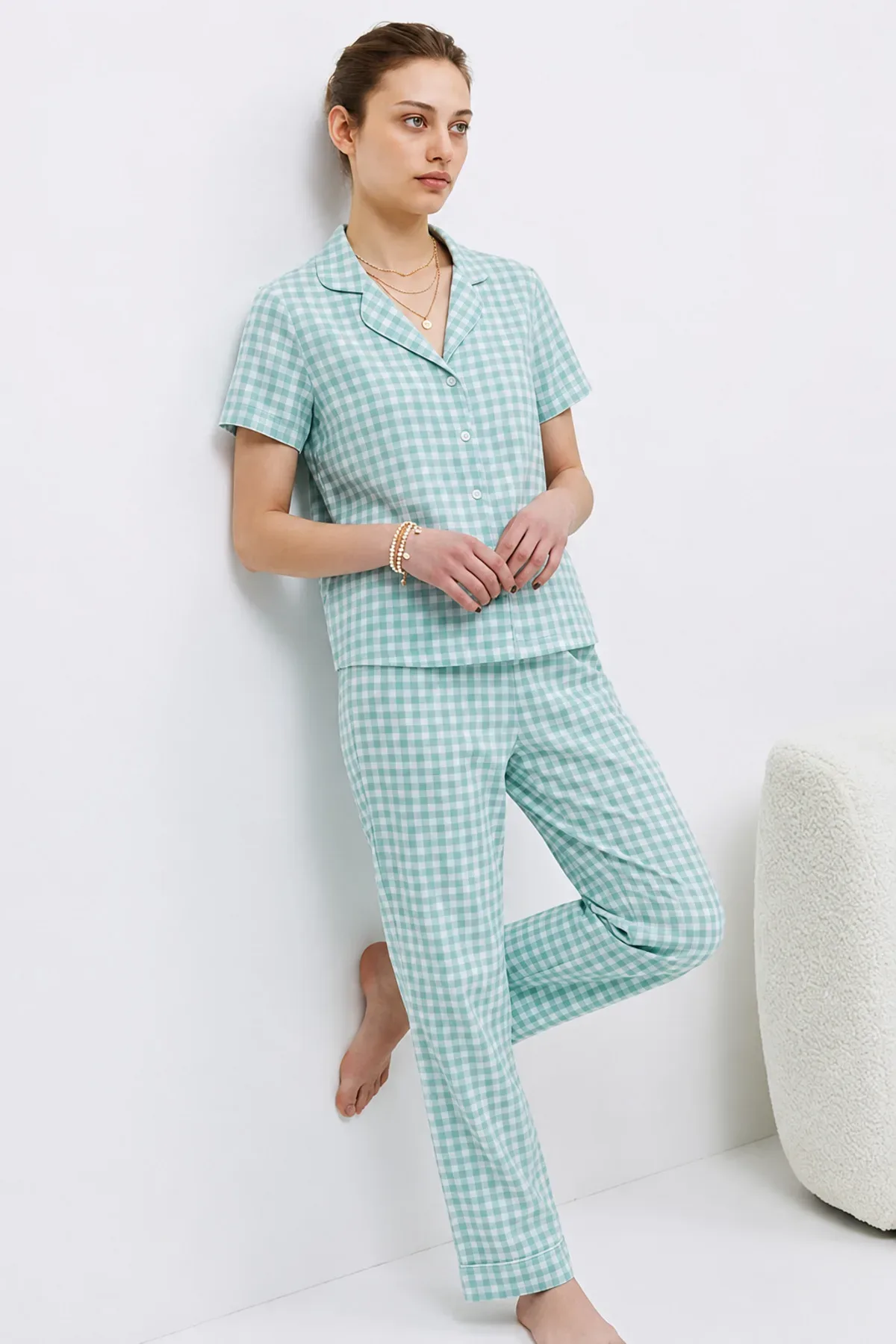 V Yaka Kapama Lastik Bel Pijama Takımı
